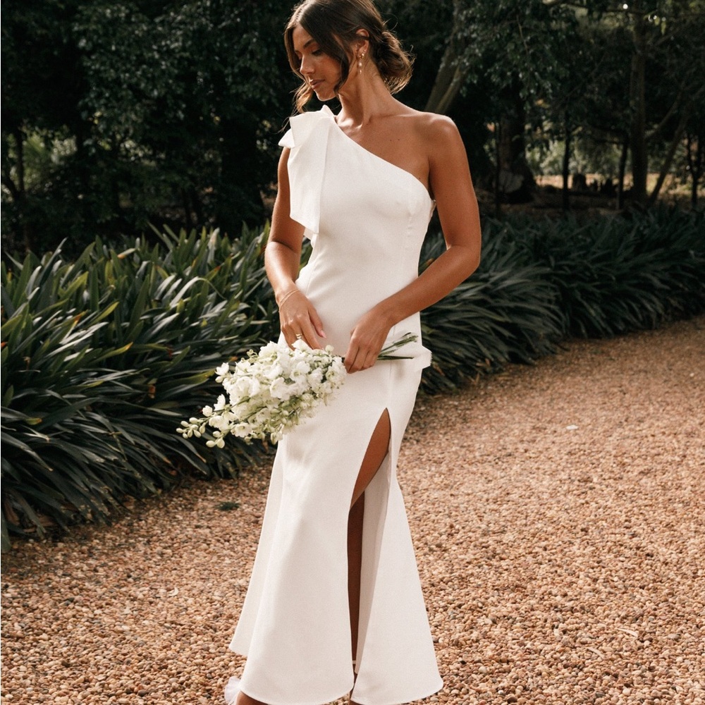 Petal & Pup White One-Shoulder Dress
